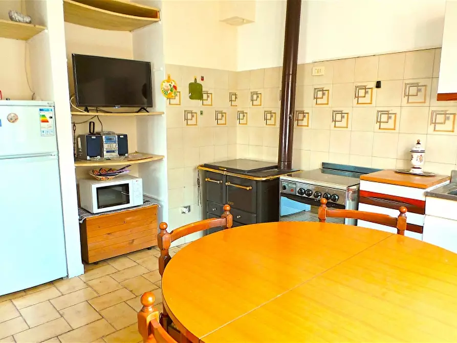 Immagine 1 di Casa indipendente in vendita  in Frazione Vedronza 19 a Lusevera