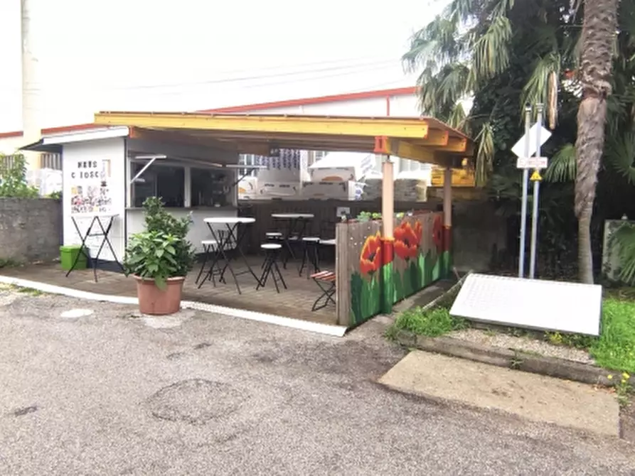 Immagine 2 di Bar / Ristorante in vendita  a Tavagnacco