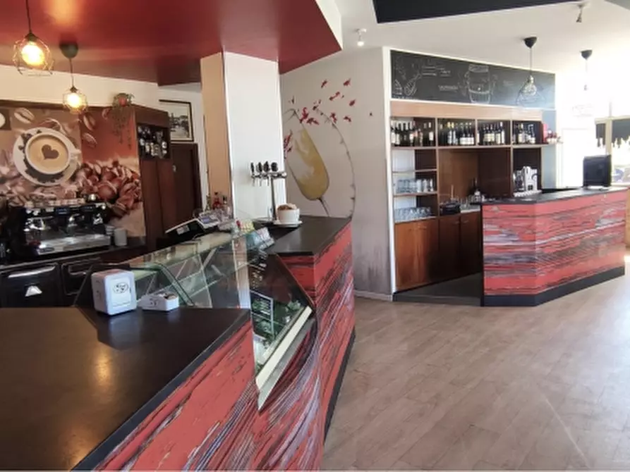 negozio in vendita a Tavagnacco in zona Feletto Umberto