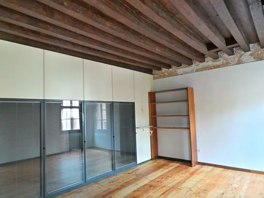 Immagine 9 di Ufficio in affitto  in Via Poscolle a Udine