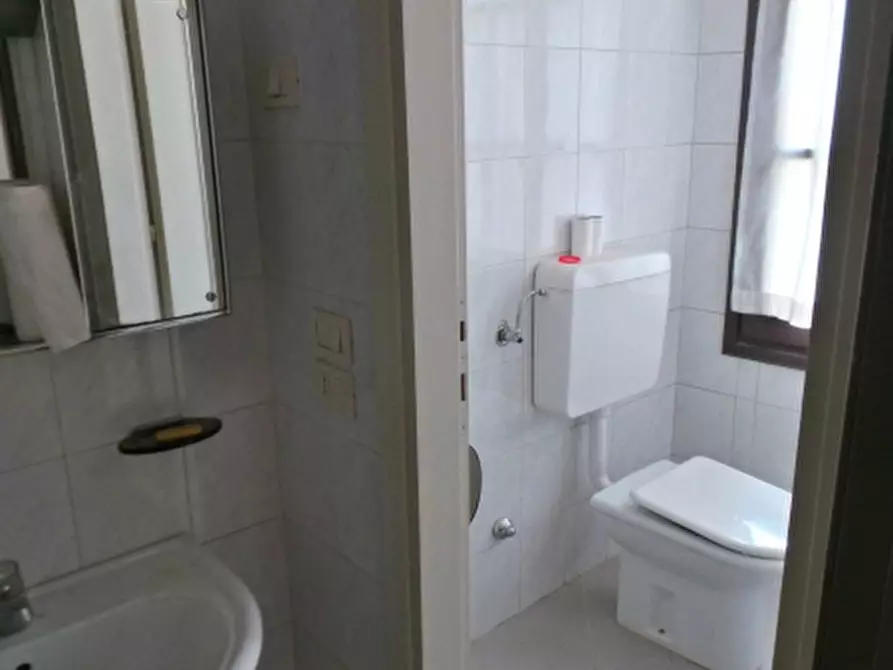 Immagine 12 di Ufficio in affitto  in Via Poscolle a Udine