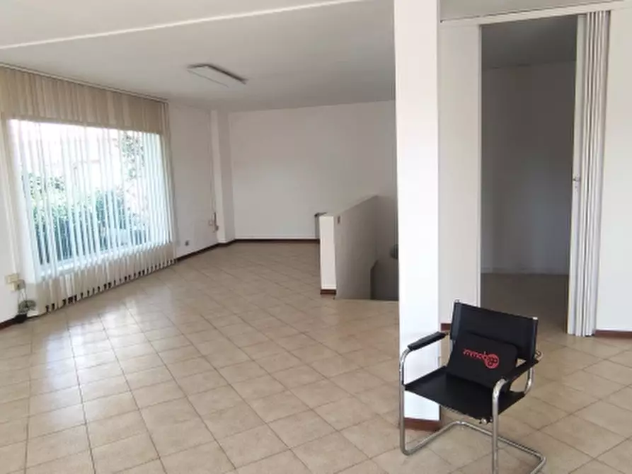 Immagine 3 di Ufficio in affitto  a Tricesimo