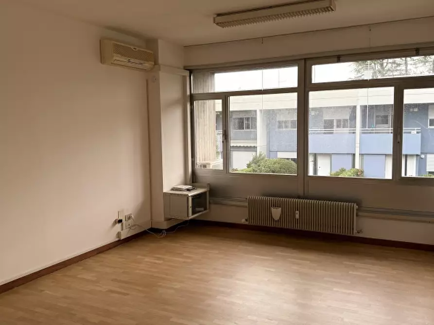 Immagine 2 di Ufficio in affitto  a Udine