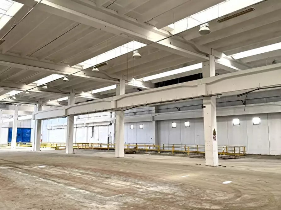 Immagine 3 di Capannone industriale in vendita  a Remanzacco