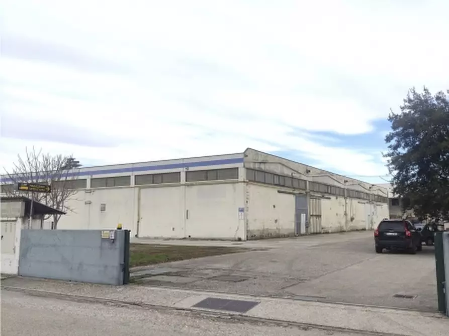Immagine 6 di Capannone industriale in vendita  a Povoletto