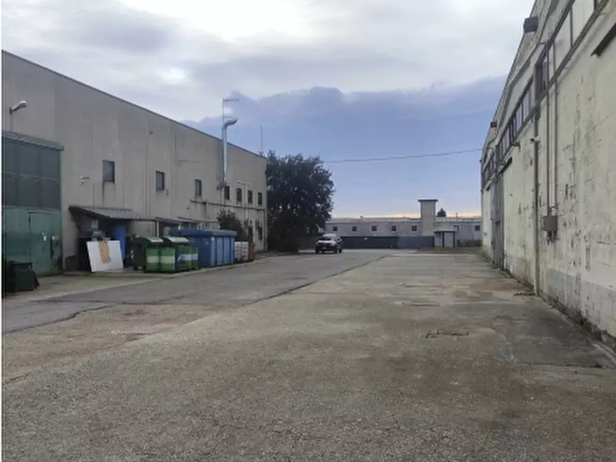 Immagine 4 di Capannone industriale in vendita  a Povoletto
