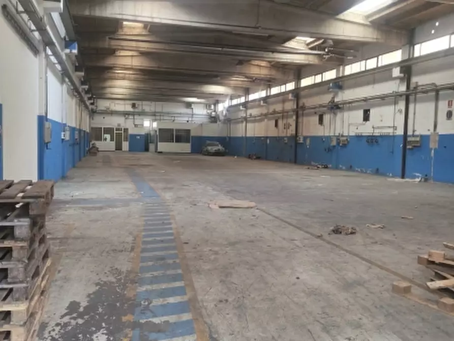 Immagine 3 di Capannone industriale in vendita  a Povoletto