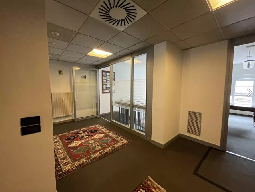Immagine 2 di Ufficio in vendita  a Udine