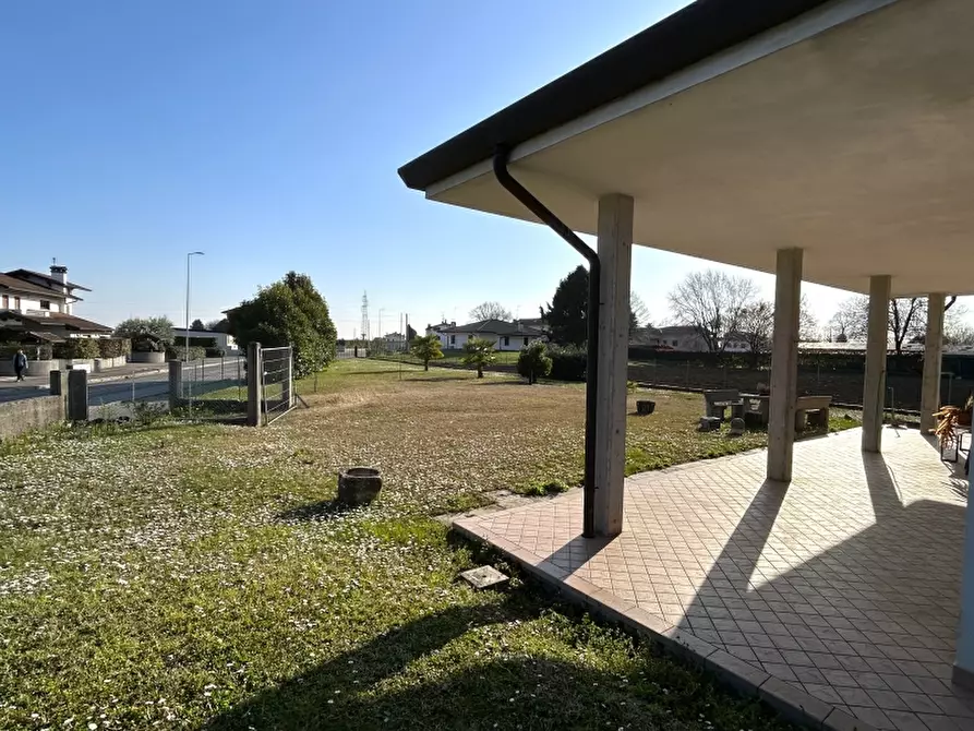 Immagine 3 di Villa in vendita  a Tavagnacco