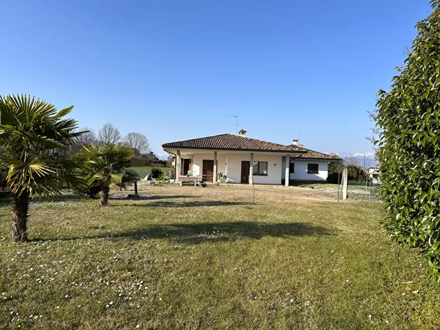 Immagine 5 di Villa in vendita  a Tavagnacco