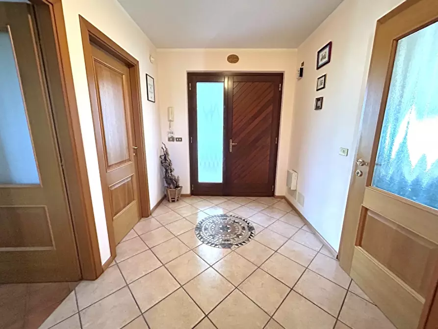 Immagine 15 di Villa in vendita  a Tavagnacco