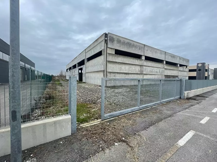 Immagine 1 di Capannone industriale in affitto  a Teglio Veneto