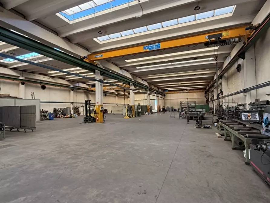 Immagine 5 di Capannone industriale in vendita  a Tavagnacco