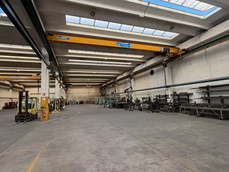 Immagine 4 di Capannone industriale in vendita  a Tavagnacco