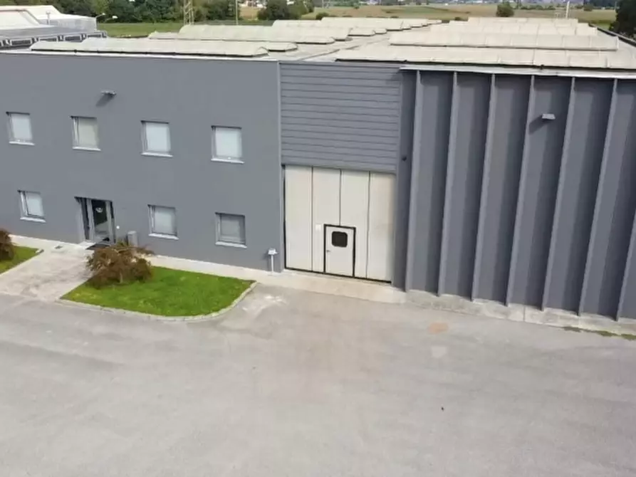Immagine 1 di Capannone industriale in vendita  a Tavagnacco