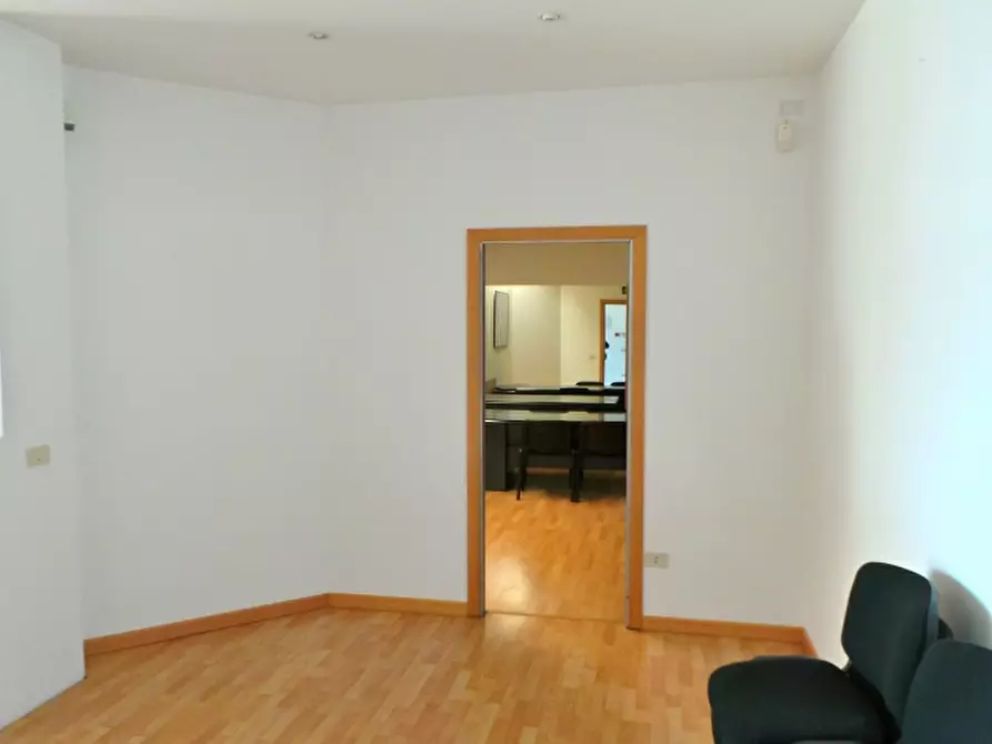 Immagine 7 di Ufficio in affitto  a Tavagnacco