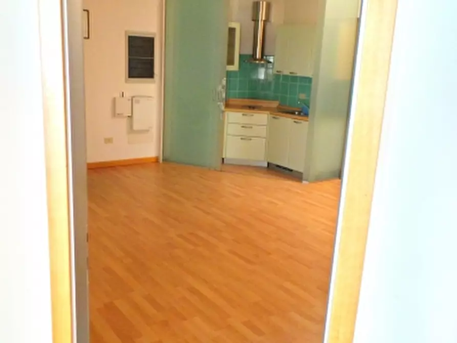 Immagine 8 di Ufficio in affitto  a Tavagnacco