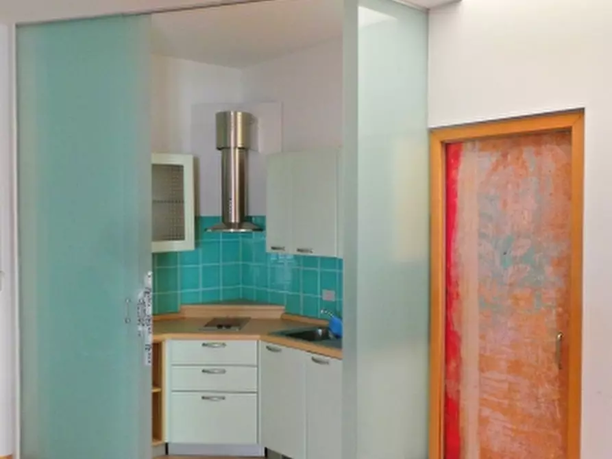 Immagine 9 di Ufficio in affitto  a Tavagnacco