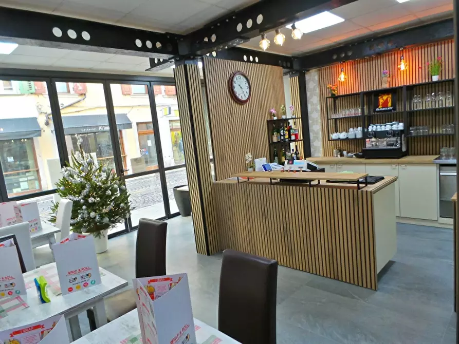 Immagine 4 di Attività commerciale in vendita  a Udine