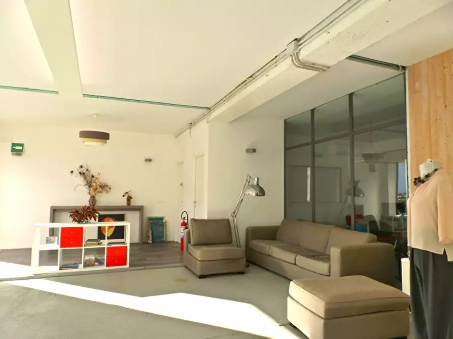 Immagine 5 di Ufficio in affitto  a Udine