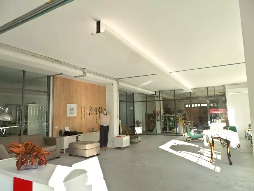 Immagine 4 di Ufficio in affitto  a Udine