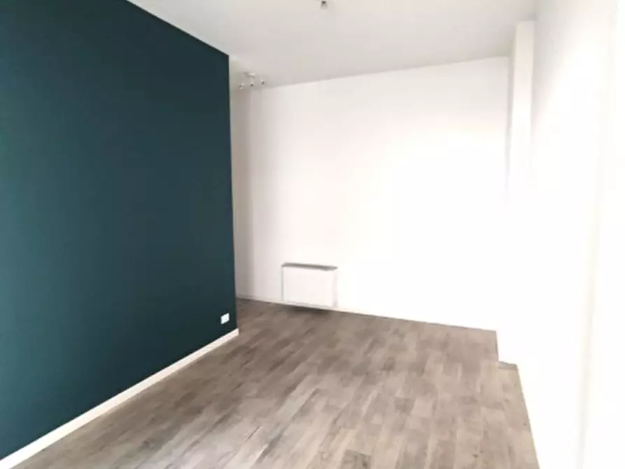 Immagine 4 di Negozio in vendita  a Tarcento