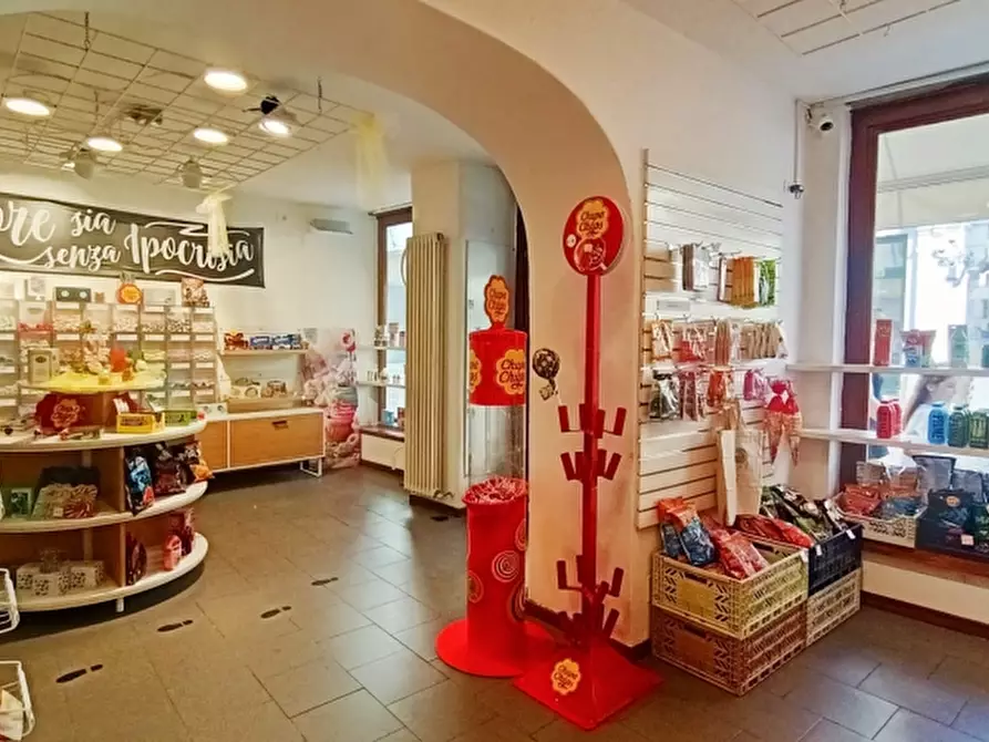 Immagine 8 di Licenza in vendita  a Udine