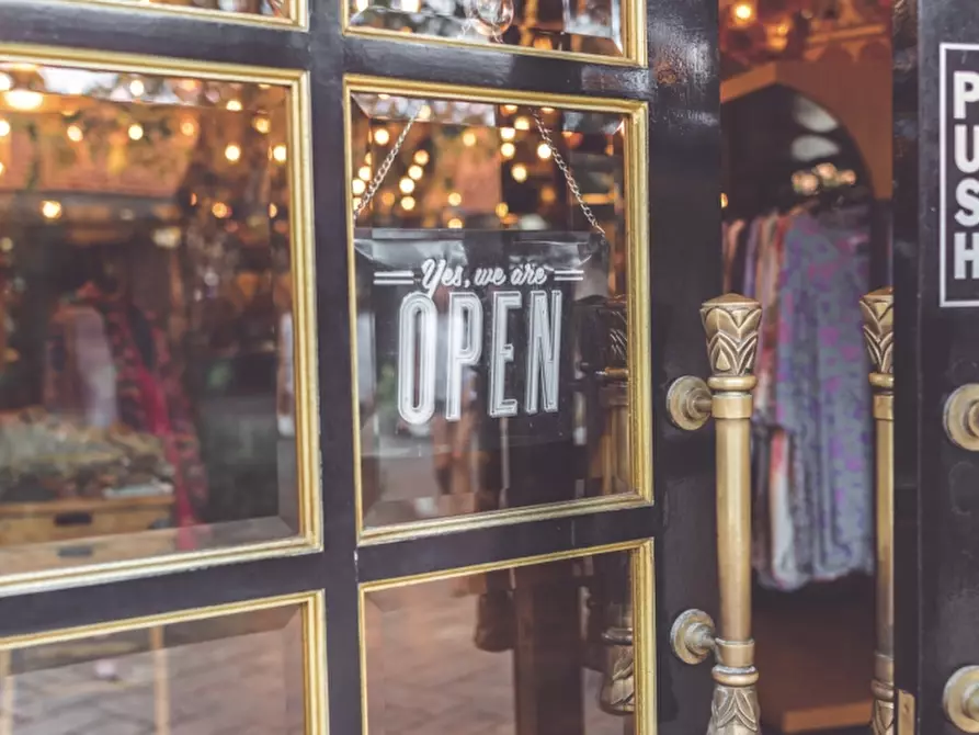 Immagine 1 di Locale commerciale in affitto  a Udine