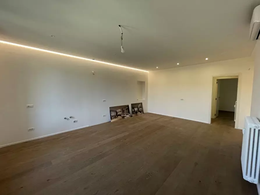 Immagine 4 di Appartamento in vendita  a Udine