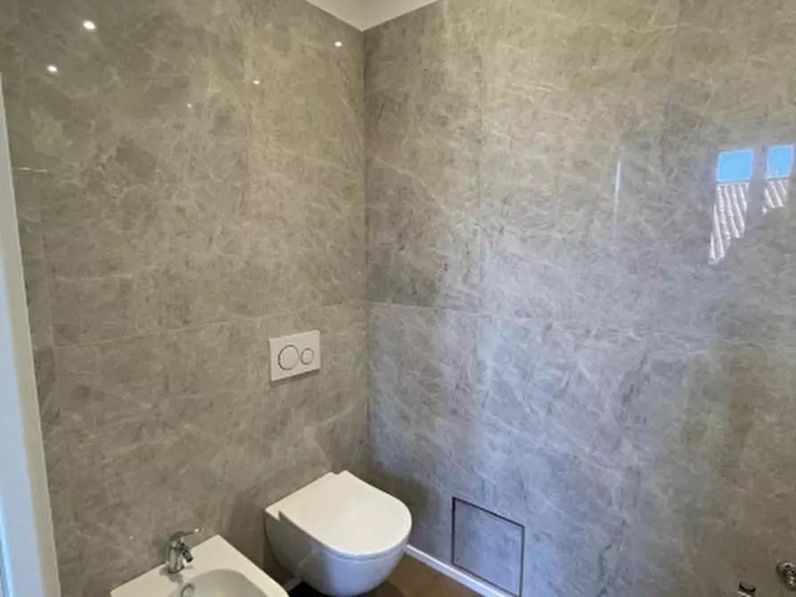 Immagine 11 di Appartamento in vendita  a Udine