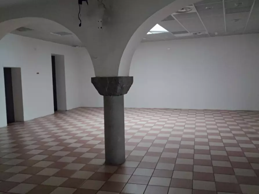 Immagine 2 di Ufficio in affitto  a Udine