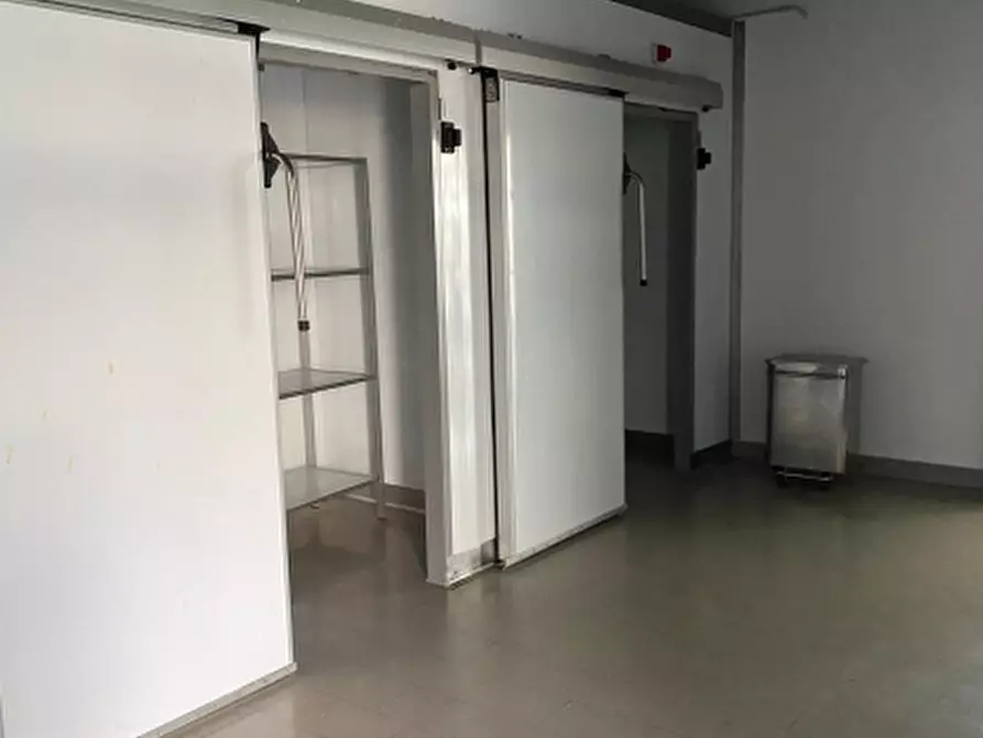 Immagine 3 di Capannone industriale in vendita  in Via Tonutti a Fagagna