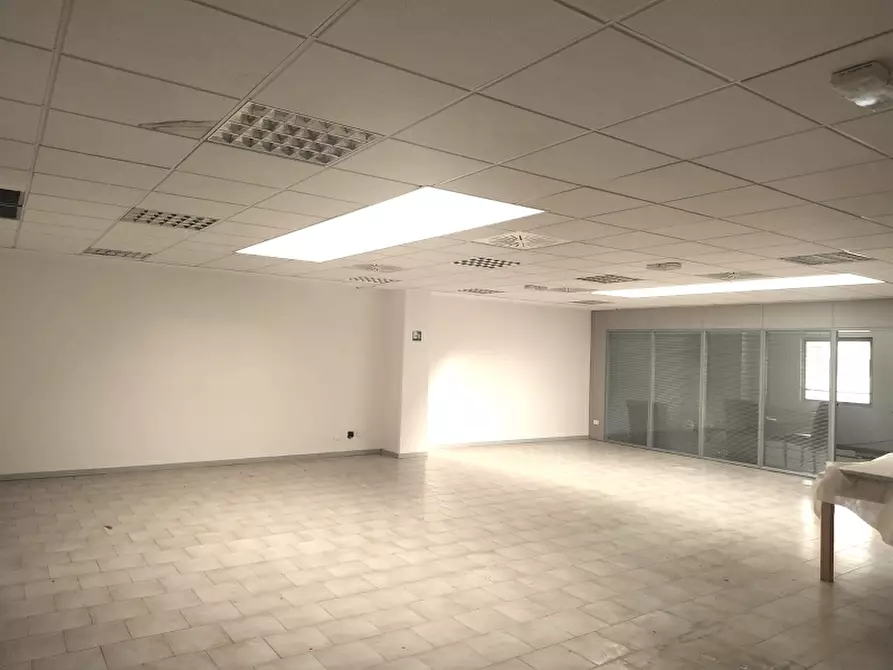 Immagine 1 di Ufficio in affitto  a Udine