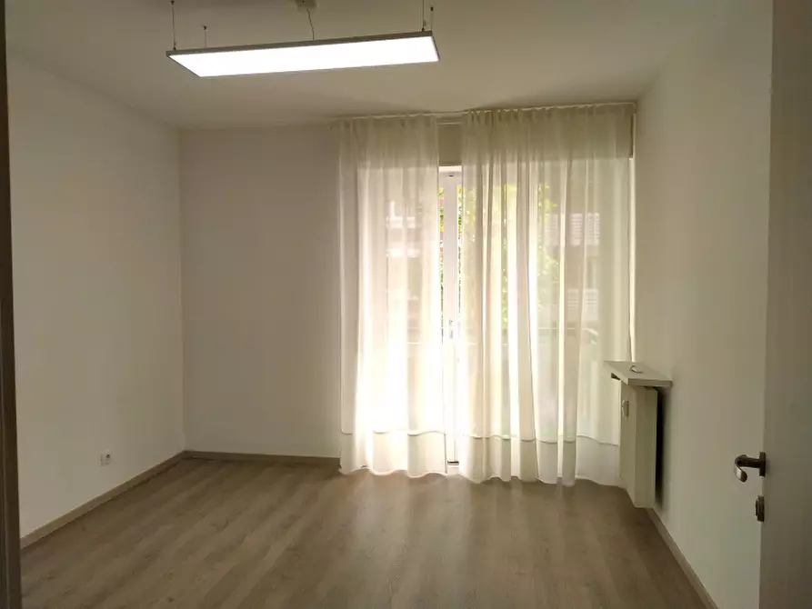 Immagine 1 di Ufficio in affitto  a Udine