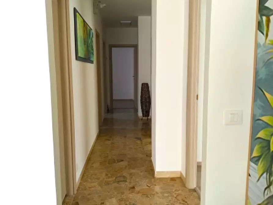 Immagine 5 di Ufficio in affitto  a Udine