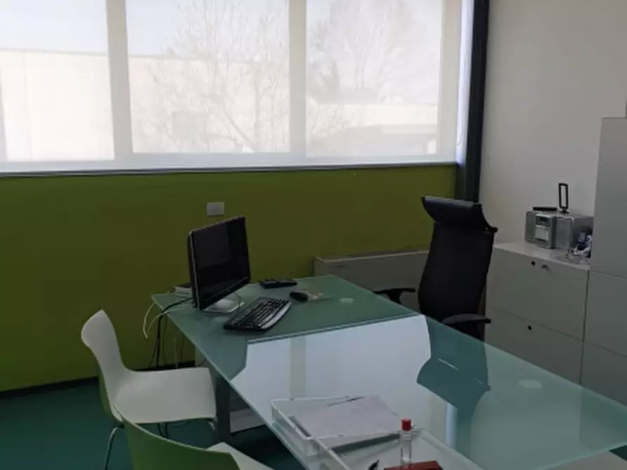 Immagine 2 di Ufficio in affitto  a Martignacco