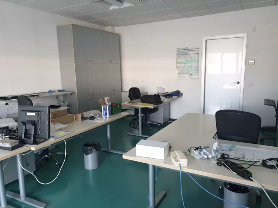 Immagine 4 di Ufficio in affitto  a Martignacco