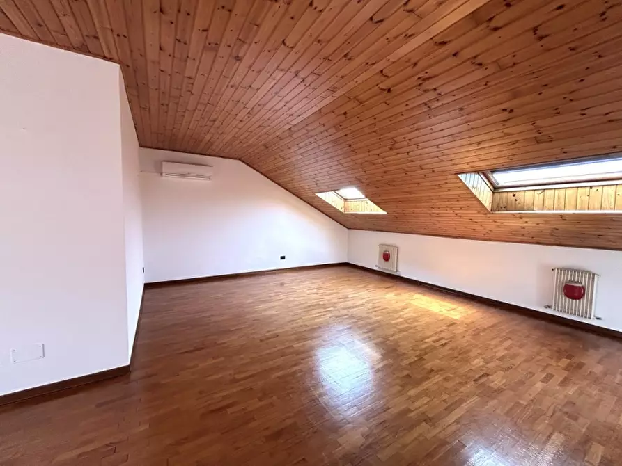 Immagine 21 di Villetta a schiera in vendita  a Udine