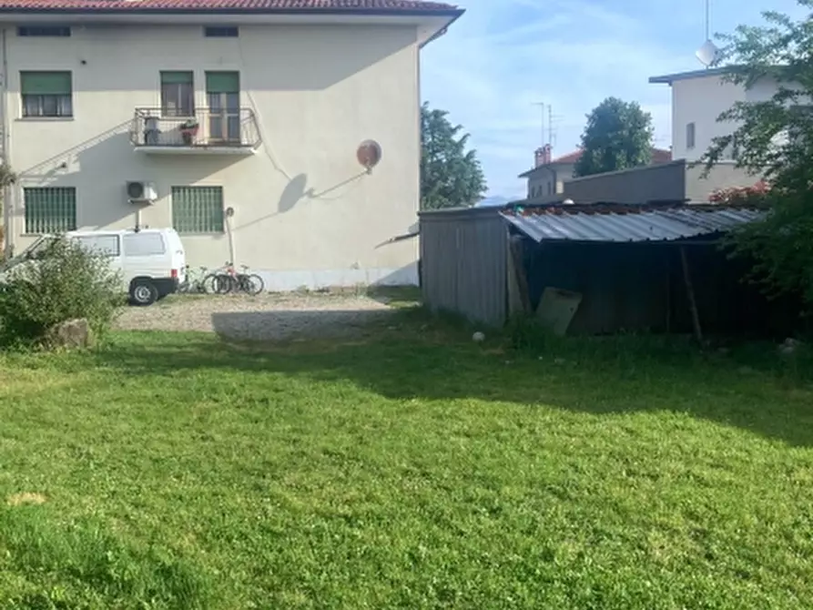 Immagine 2 di Palazzo in vendita  a Udine