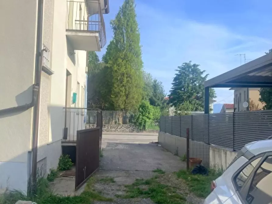 Immagine 4 di Palazzo in vendita  a Udine