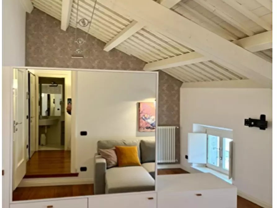 Immagine 2 di Appartamento in affitto  a Udine