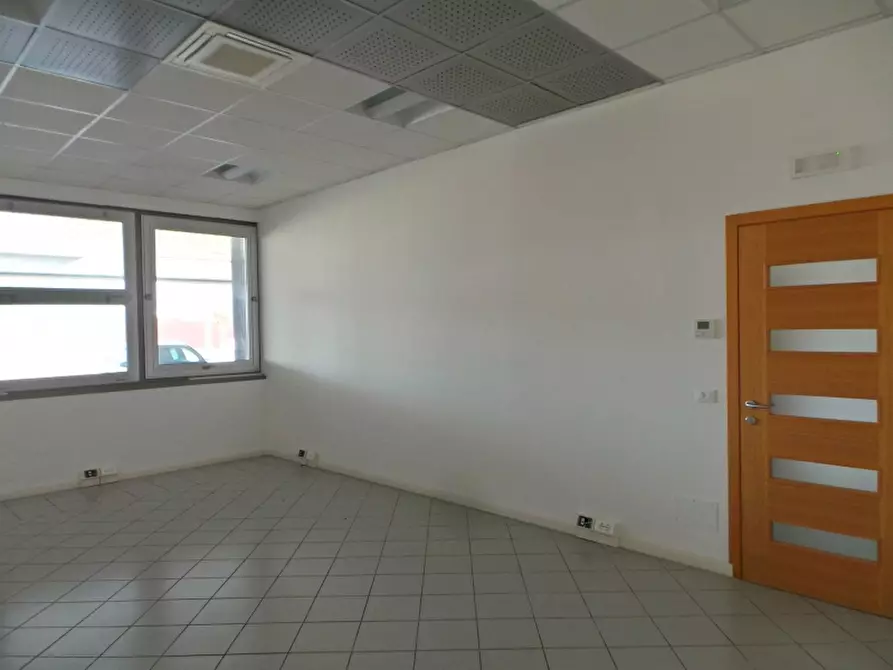 Immagine 1 di Ufficio in affitto  a Udine