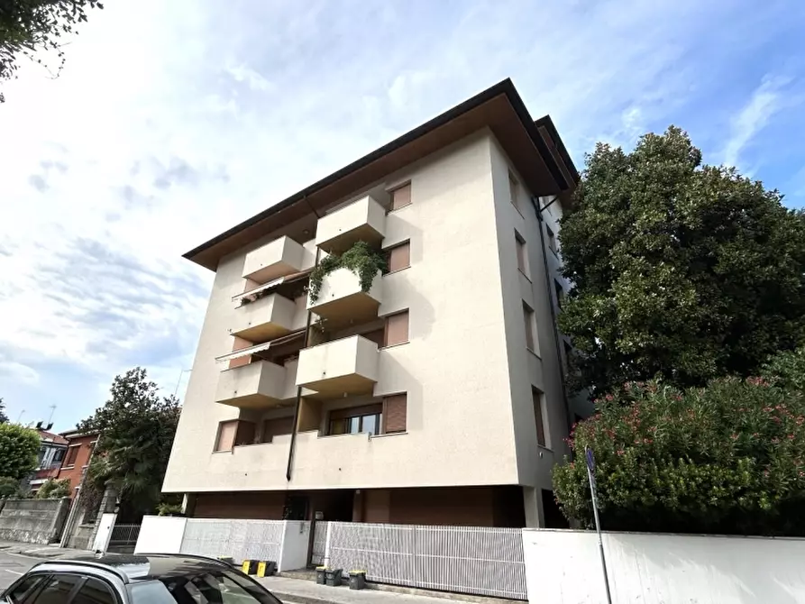 Immagine 1 di Appartamento in vendita  a Udine