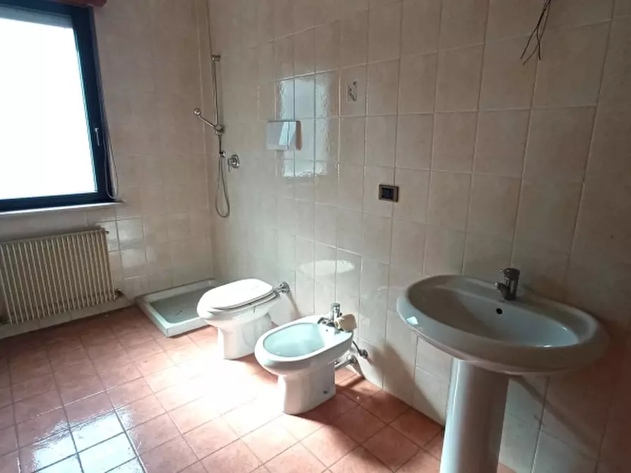 Immagine 6 di Ufficio in affitto  a Udine