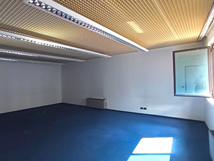 Immagine 2 di Ufficio in affitto  a Udine