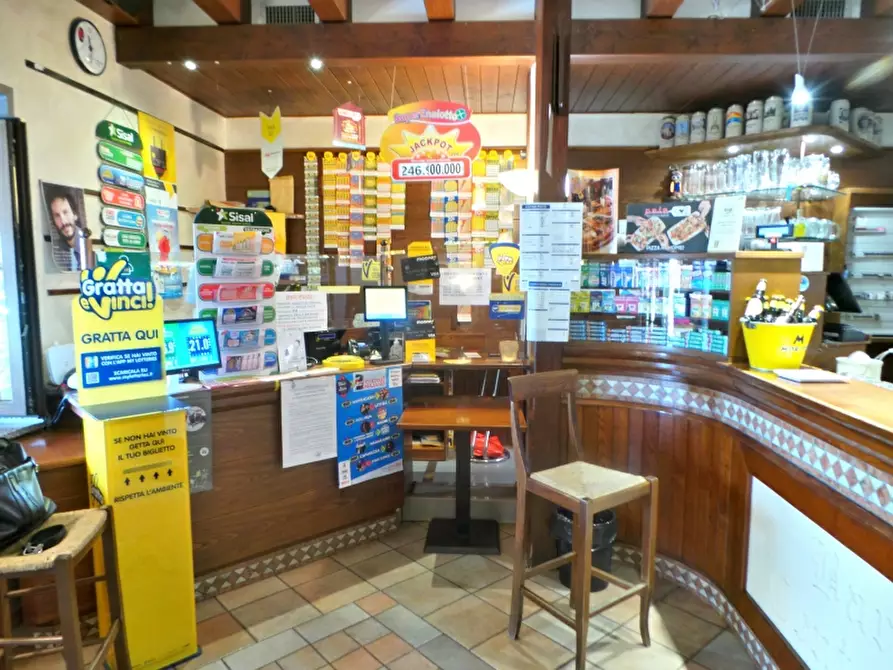 Immagine 14 di Locale commerciale in vendita  a Cassacco