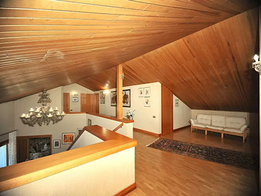 Immagine 5 di Villa in vendita  a Tricesimo