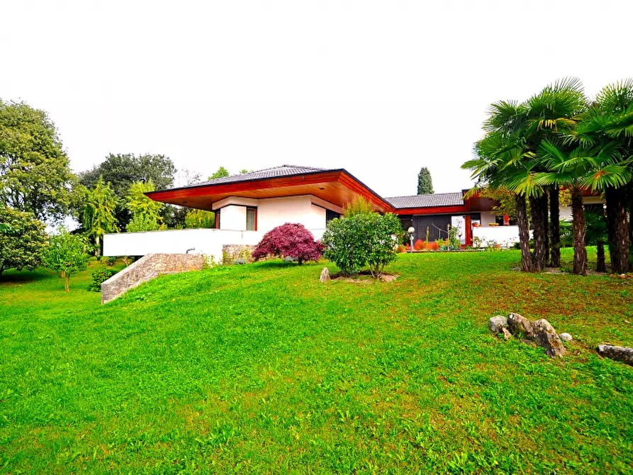 Immagine 2 di Villa in vendita  a Tricesimo