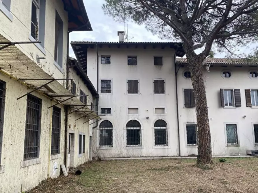 Immagine 1 di Palazzo in vendita  in Piazza Marconi 1 a Martignacco