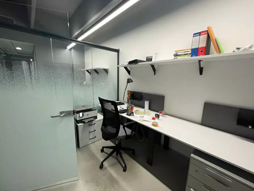 Immagine 7 di Ufficio in vendita  a Tavagnacco